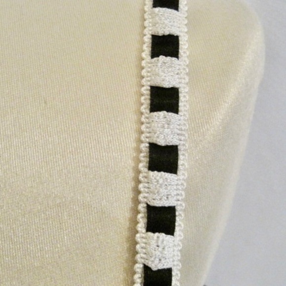 Maison Lejaby Labell Underwire Lace Bra - Picture 5 of 9